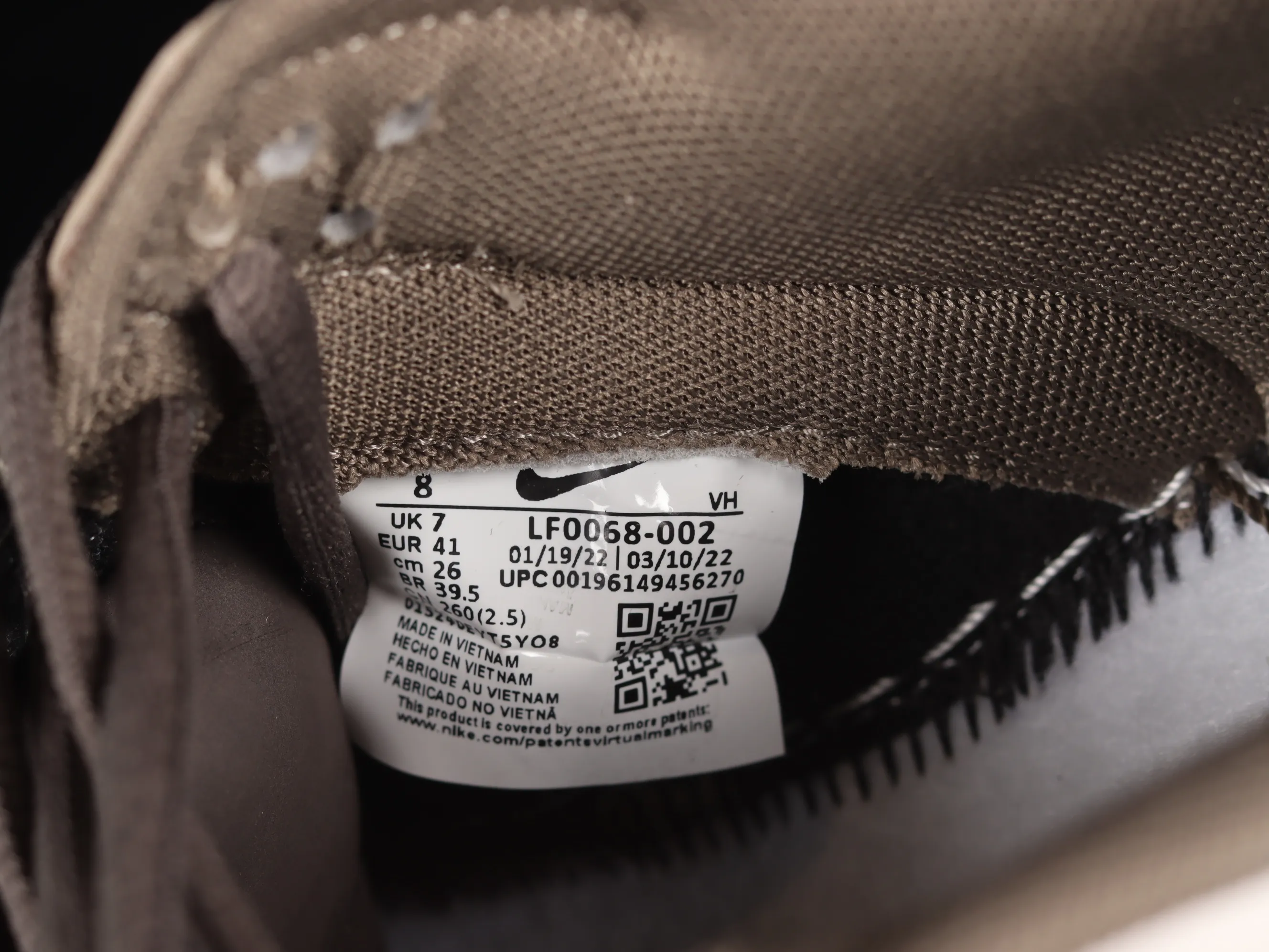 All Categories Nk SB Dunk Series Nk SB Dunk Low Low-top sneakers Otomo Katsuhiro x Nk SB Dunk Low "Steamboy OST" Creative customization collaboration Otomo Katsuhiro co-branded SB low-top sports and leisure sneakers LF0068-002